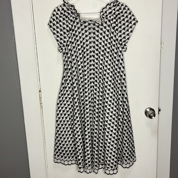 Jessie Liu black and white patterned dress - Picture 7 of 11